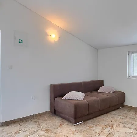 Apartmán Mirjana *