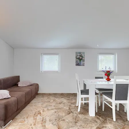 Mirjana Apartmán *