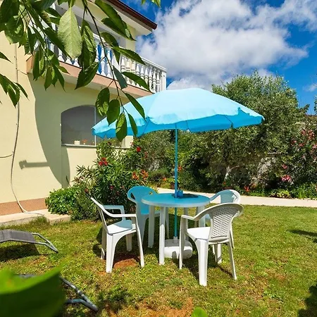 Apartment Mirjana *